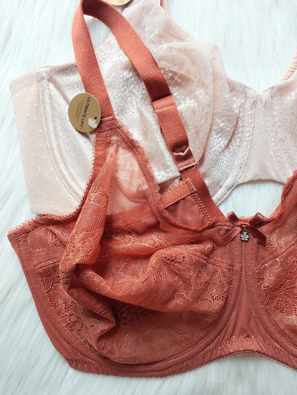 Wacoal Smoothing & Vintage-style Lace Embroidery Unlined Underwire Bras, 40DD